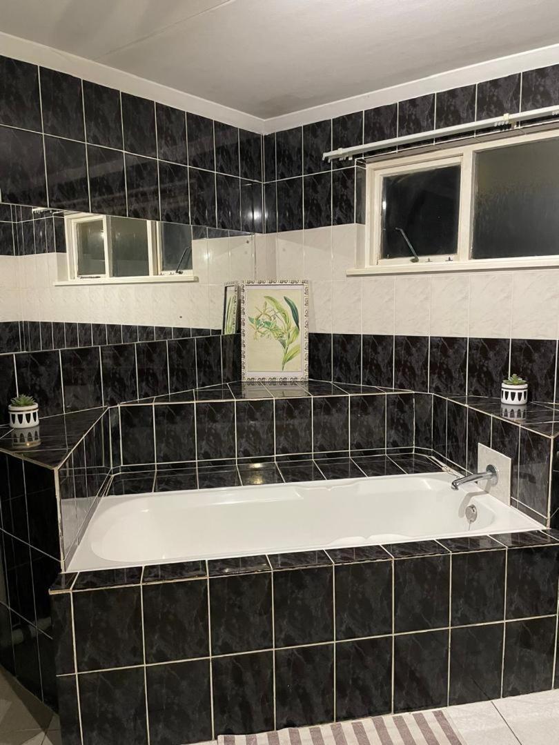 Coastwave Guest House Γουάλβις Μπέι Εξωτερικό φωτογραφία